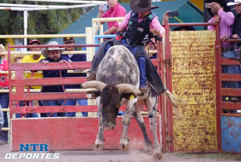 Celebran Rodeo Bien Padre