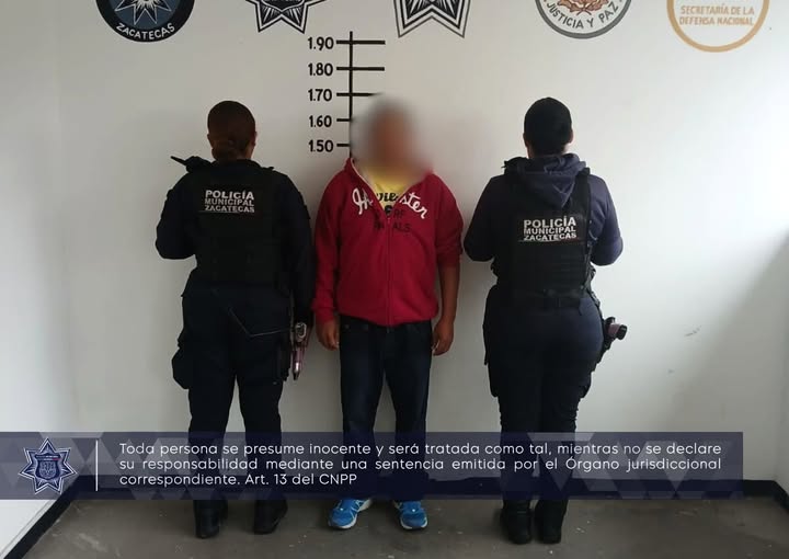 Detienen a hombre en la Benito Juárez