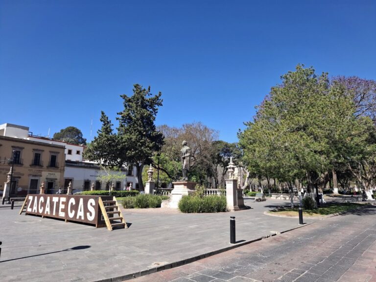 En duda, sitio para escultura «Marcha Zacatecas»