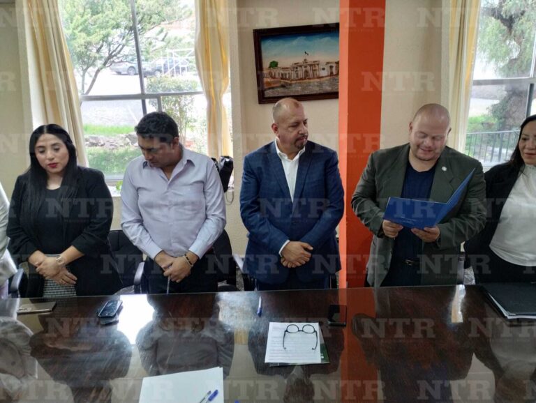 Firma SNTE 58 convenio con universidad