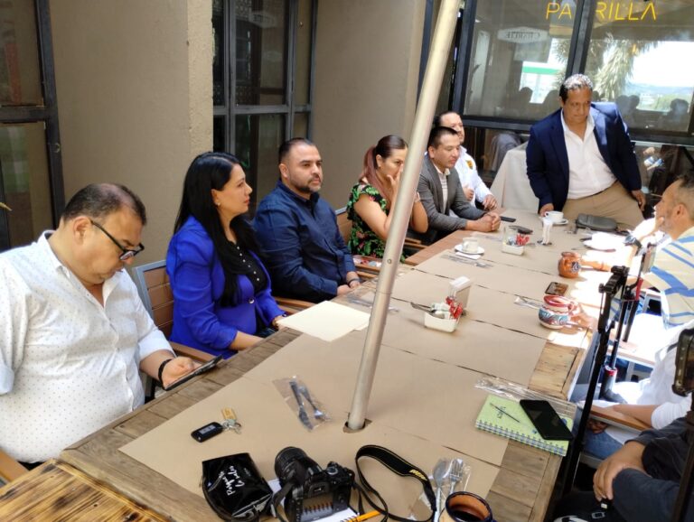 Rechazan PAN y PRD reforma a reparto de pluris