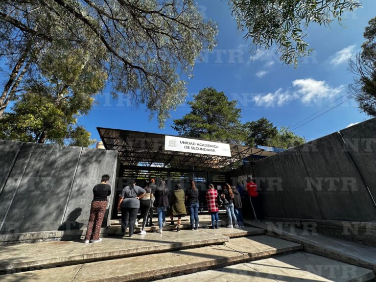 Bloquean otra vez secundaria de la UAZ