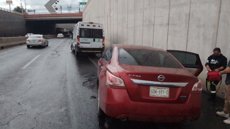 Lluvias en zona conurbada dejan dos lesionados