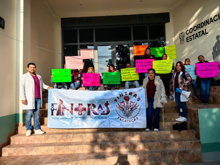 Se manifiestan trabajadores del IMSS Bienestar
