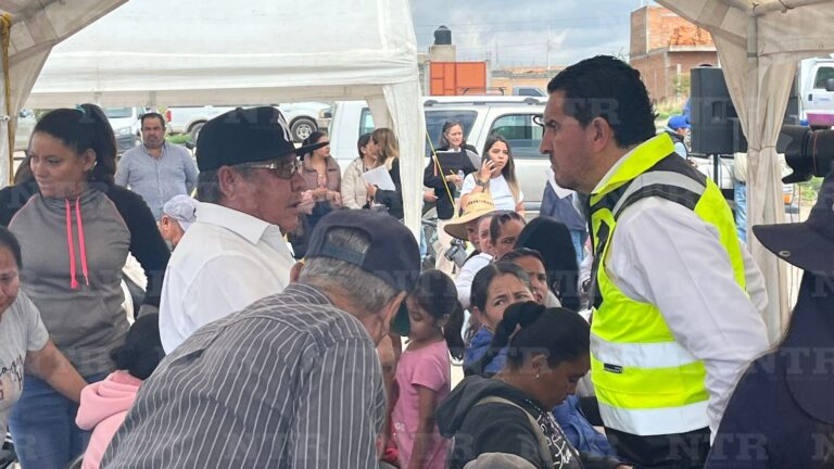 Acercan servicios y empleos a vecinos de La Fe