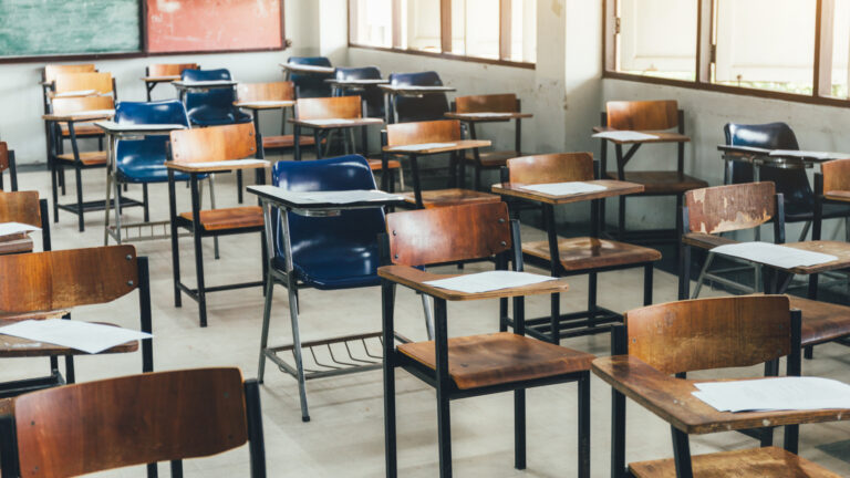 El 28.2% de estudiantes no termina la prepa