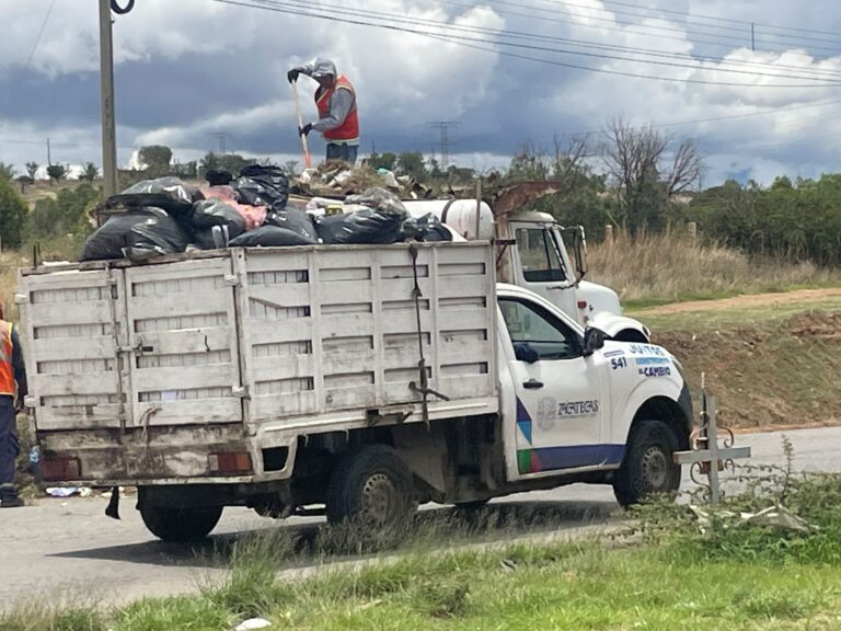 Aqueja a dos fraccionamientos mal manejo de basura