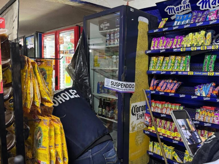Clausuran local por no tener licencia para vender alcohol