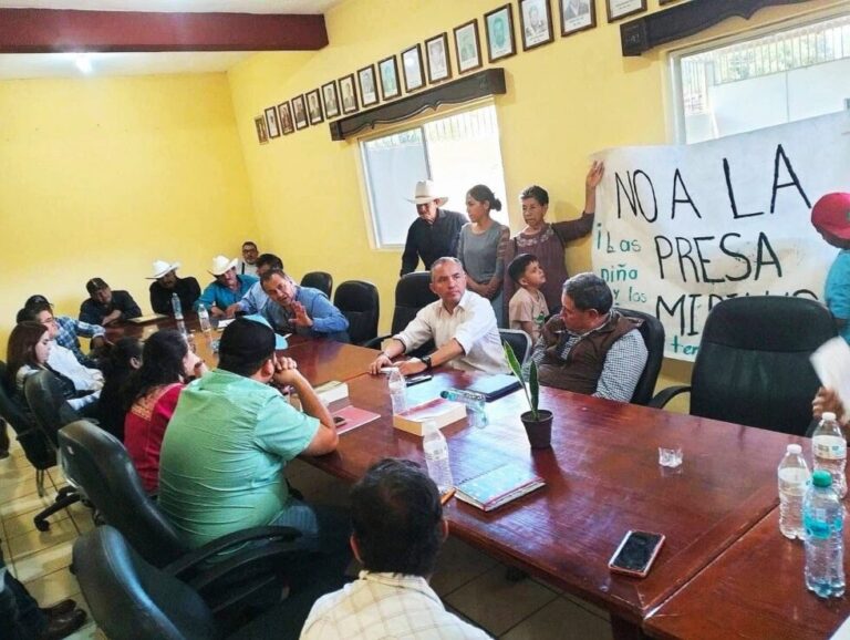 Denuncian reuniones secretas para avanzar en presa Milpillas