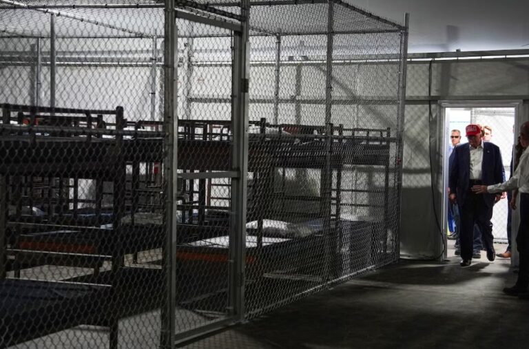 El infierno de los migrantes en ‘Alligator Alcatraz’