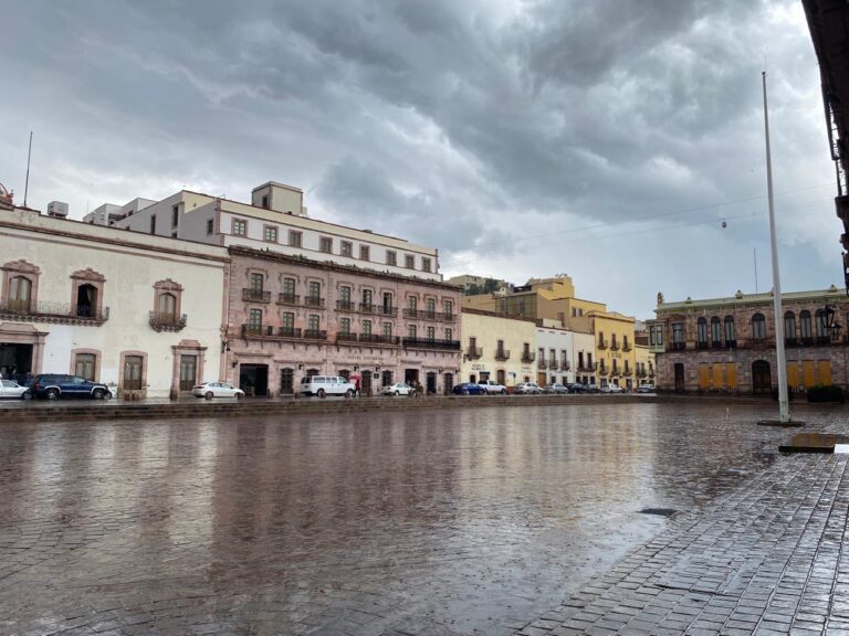 Instalan refugios temporales por lluvias