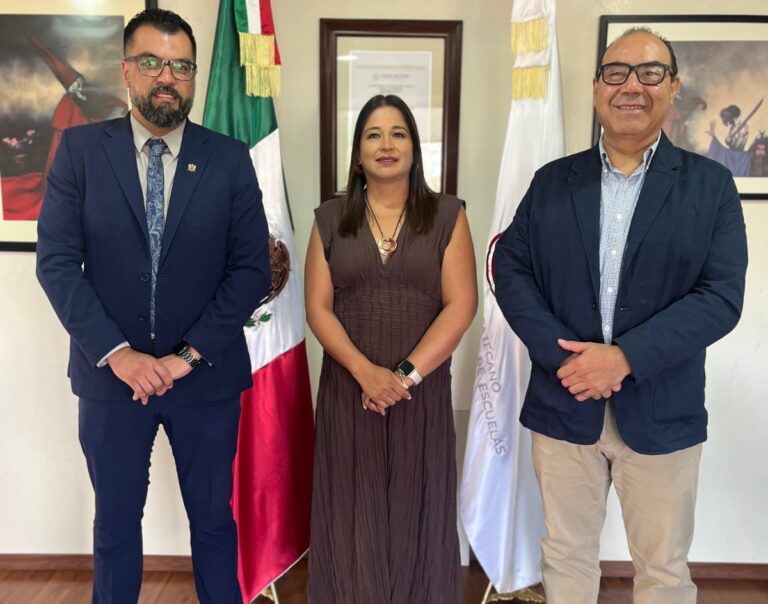 Se reúnen autoridades universitarias con titular de INZACE