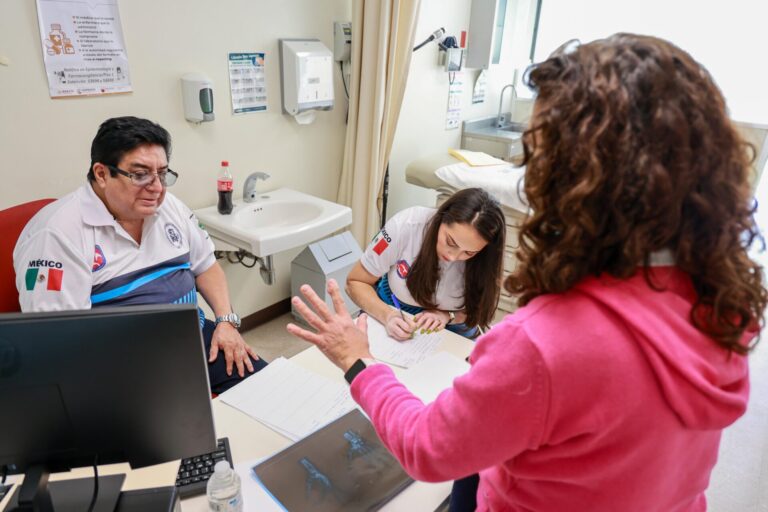 Valoran a más de 200 personas para cirugías de mano gratuitas