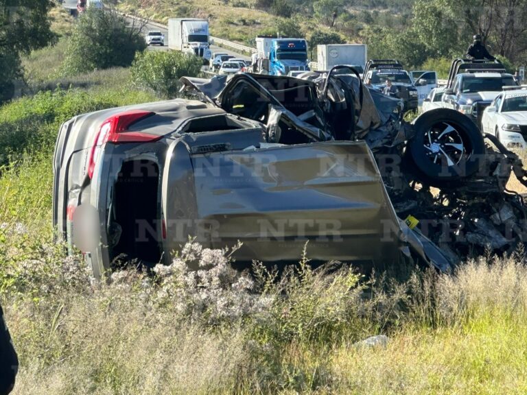 Mueren 3 personas tras accidente en la federal 45
