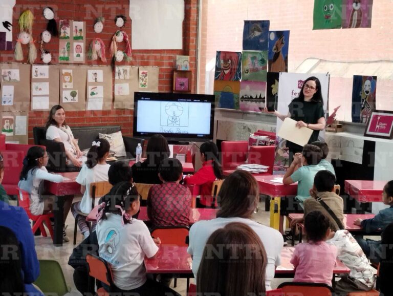 Niños dan vida a los personajes del libro Annie Malls