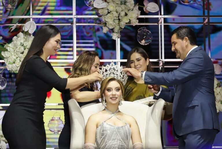 Inauguran el Foro Plata con coronación y concierto