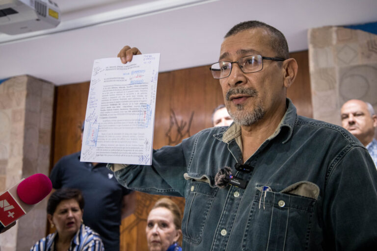 Denuncian permisos irregulares a bares del Centro Histórico