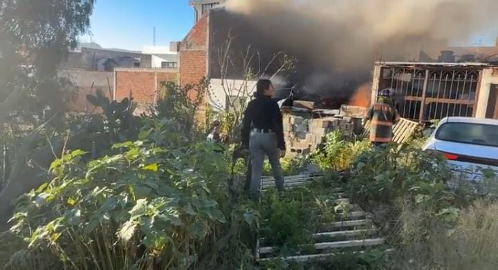 Se incendia casa en la capital
