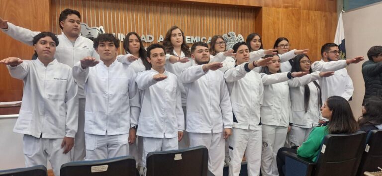 Toma protesta nueva Sociedad de Alumnos de Salud Pública