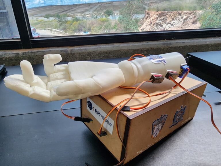 Premian a ganadores del Primer Concurso de Prototipos