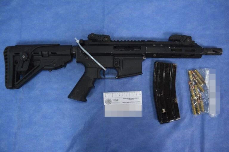 Vinculan a proceso a cuatro personas por posesión de armas