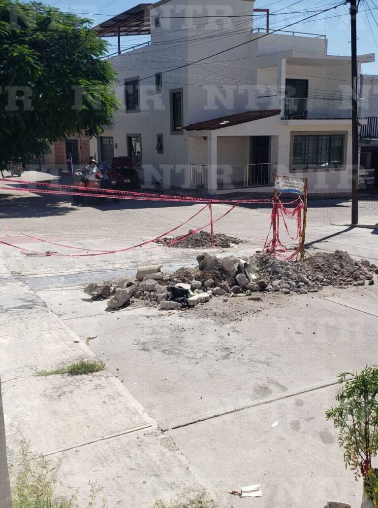 Vecinos piden a SOAPAJ concluir rehabilitación