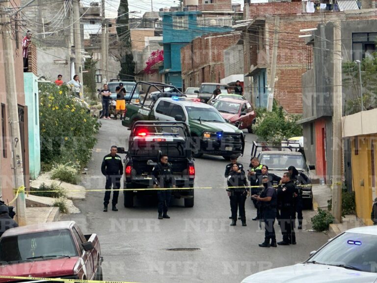 Balean fachada de casa en la Estrella de Oro