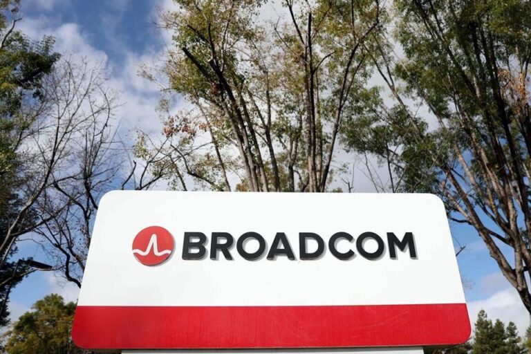 Sube Broadcom 15% tras reporte de asociación con OpenAI