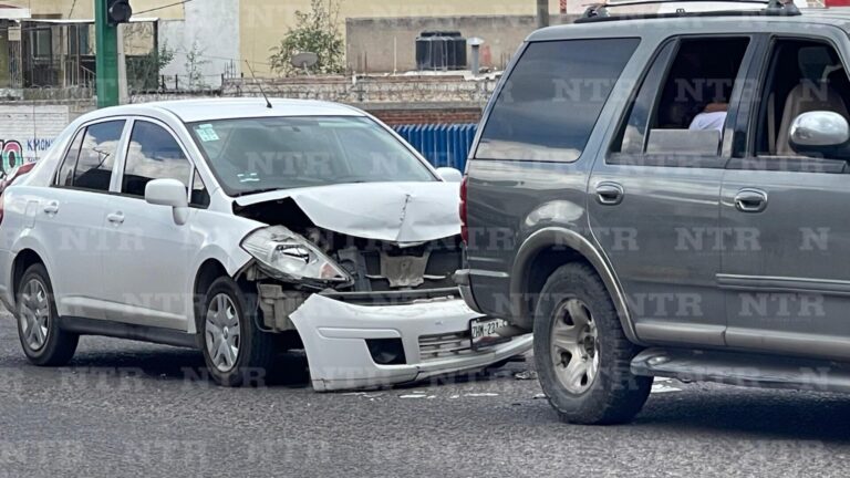 Choque en Paseo del Mineral deja una mujer lesionada