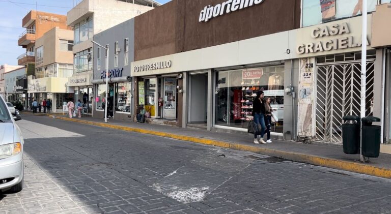 En 70%, actualización de padrón de comercios