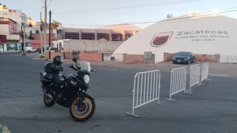 Detienen a 2 por ofender y robar a estudiantes en el circuito ferial