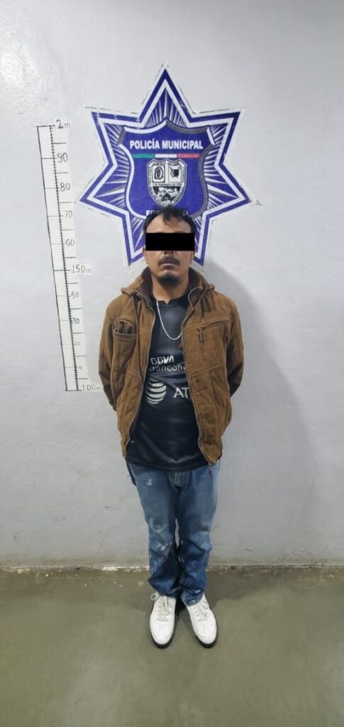 Lo detienen por posesión de vehículo con reporte de robo