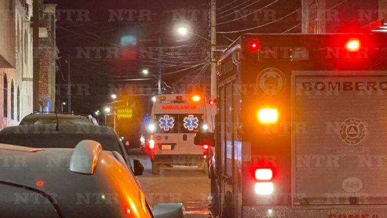 Se incendia vehículo por corto circuito