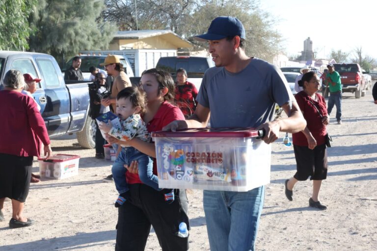 Reciben 200 familias apoyos alimentarios en Mazapil