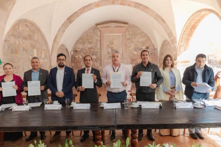 Firma ayuntamiento convenio con municipios