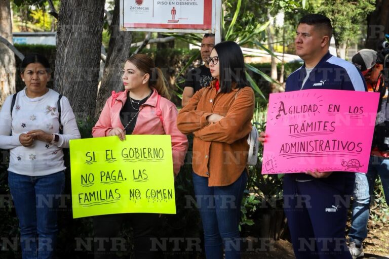 Protestan normalistas ante falta de pagos y convocatorias