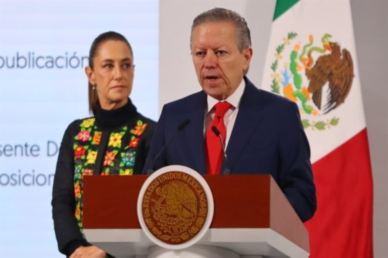 Pide Zaldívar cambiar ley de amparo
