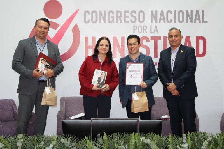 Presentan “Luz en la Sombra” en el Congreso Nacional por la Honestidad