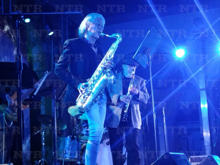 Arista 5 enciende el Festival de Jazz y Blues