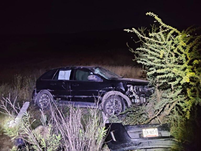 Sale ileso de aparatoso accidente