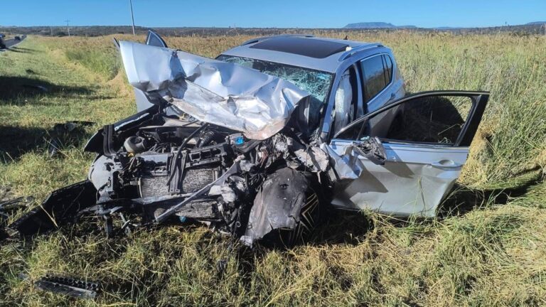 Accidente carretero deja un muerto y dos heridos