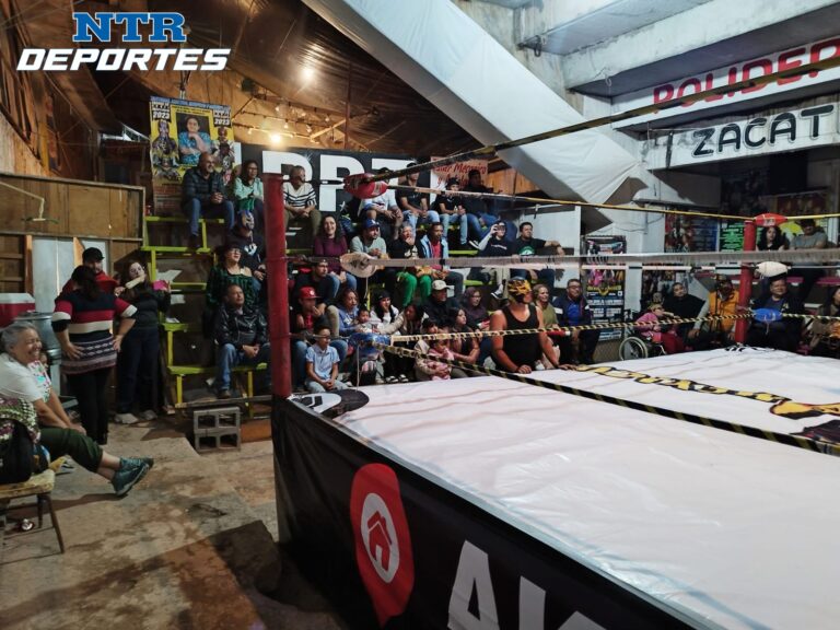 Celebran 32 años de la Arena México Polideportivo Zacatecas