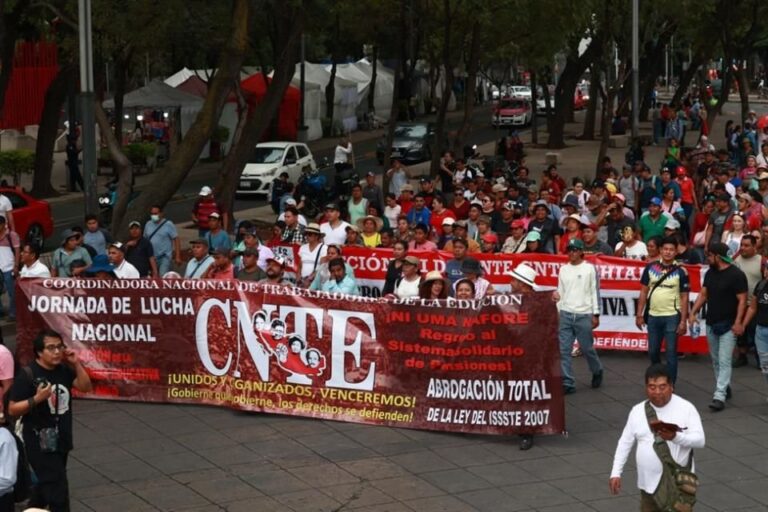 Chantajea la CNTE con parar el Mundial