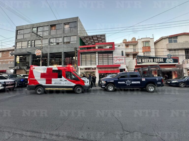 Muere hombre al interior de comercio en avenida Universidad