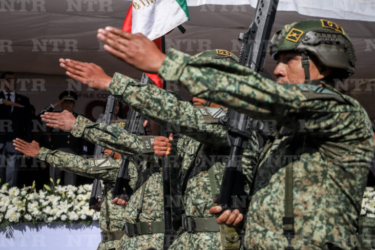 Realizan tradicional desfile revolucionario