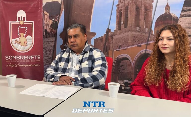 Reconocen a Nahomi Esparza en Sombrerete