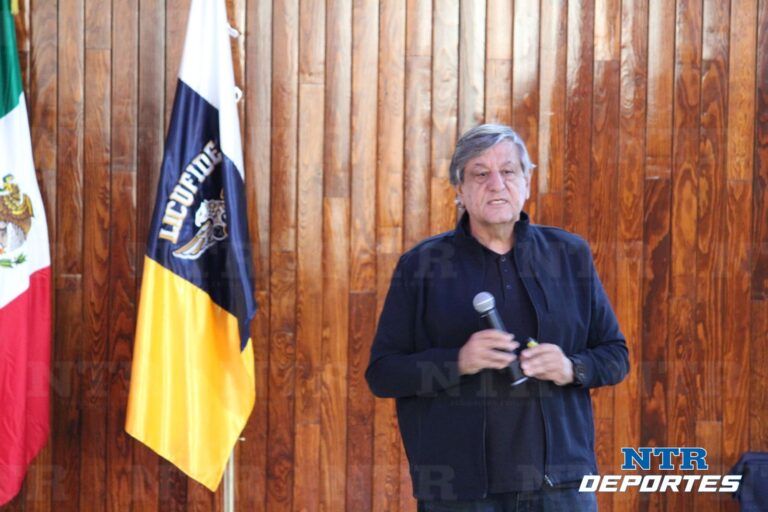 Rubens Valenzuela comparte su experiencia en la UAZ