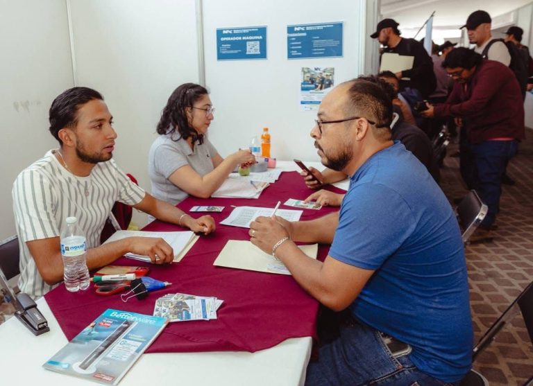 Empleo, con pérdida de 0.9% anual
