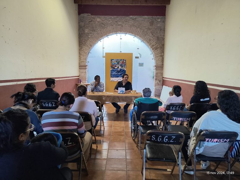 Convocan a jóvenes a participar en concurso de cuento