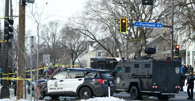 Demandan autoridades de Minnesota al Gobierno de Trump